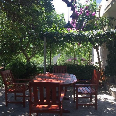 Appartamento Relax Garden Stari Grad  Esterno foto