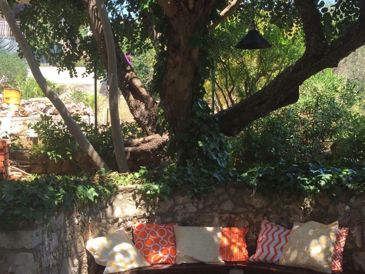Appartamento Relax Garden Stari Grad  Esterno foto