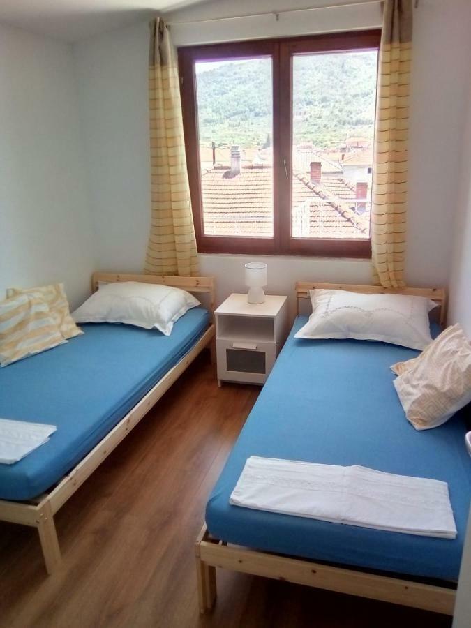 Appartamento Relax Garden Stari Grad  Esterno foto