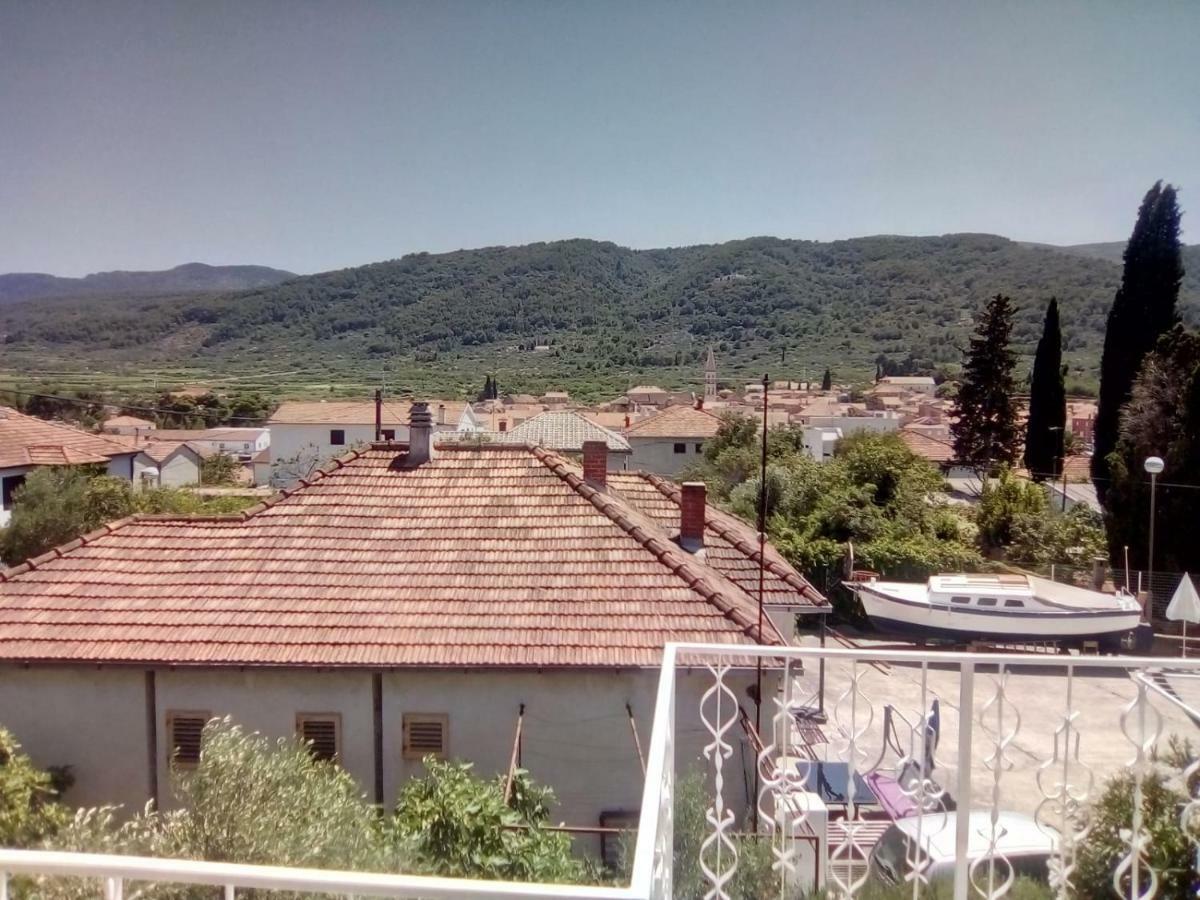 Appartamento Relax Garden Stari Grad  Esterno foto